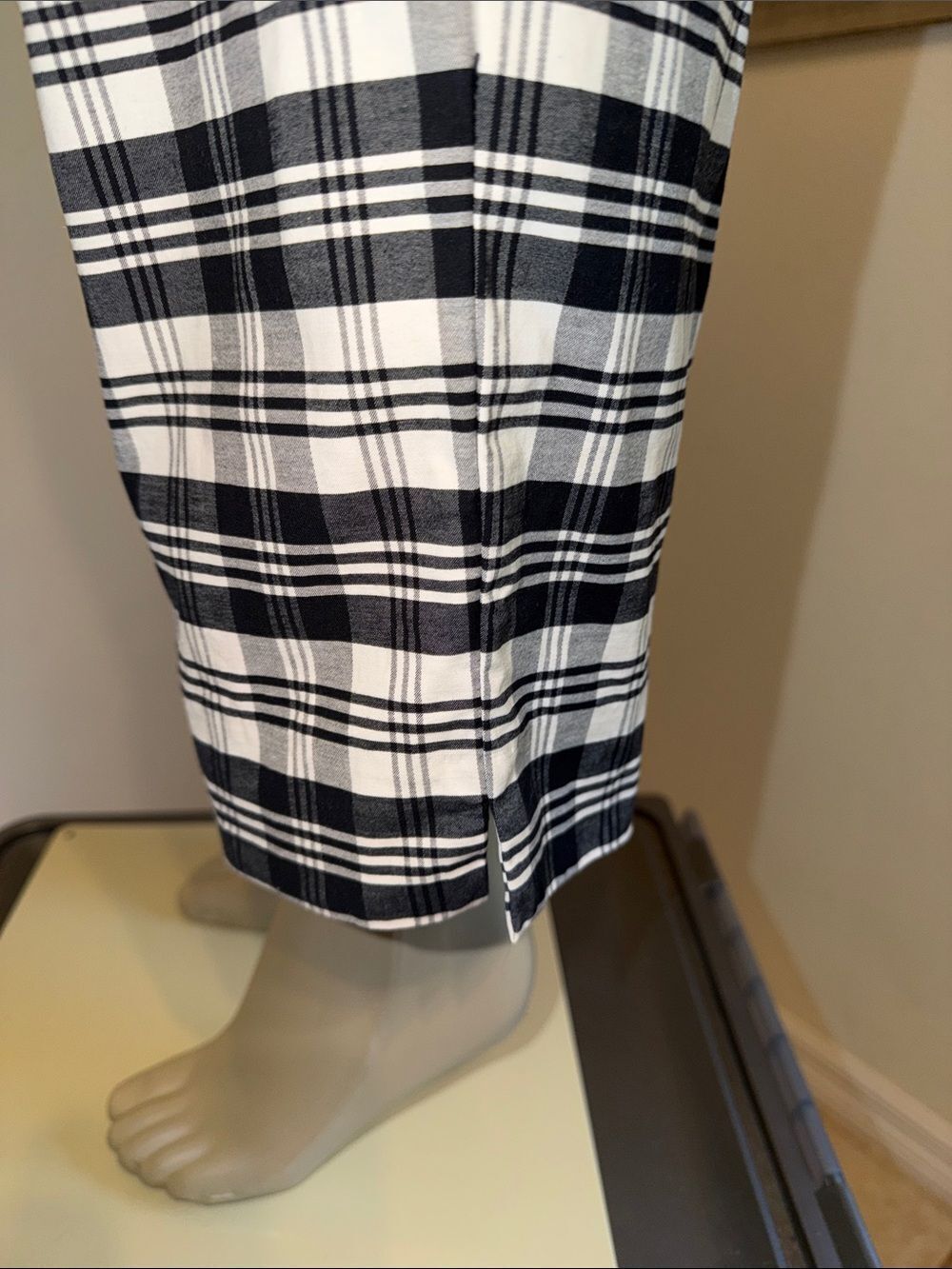 PANTS - TALBOTS Black & White Plaid Side Zip Cotton Pants Size 14 - Picture 8 of 11